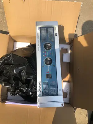 Yamaha Professional 7000 Watts Power Amplifier