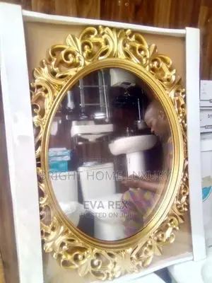 Royal Wall Mount Mirror (Gold)