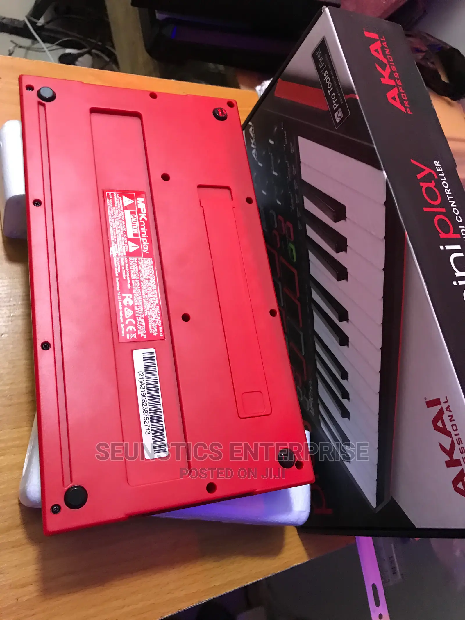 Akai Professional MPK Mini Keyboard