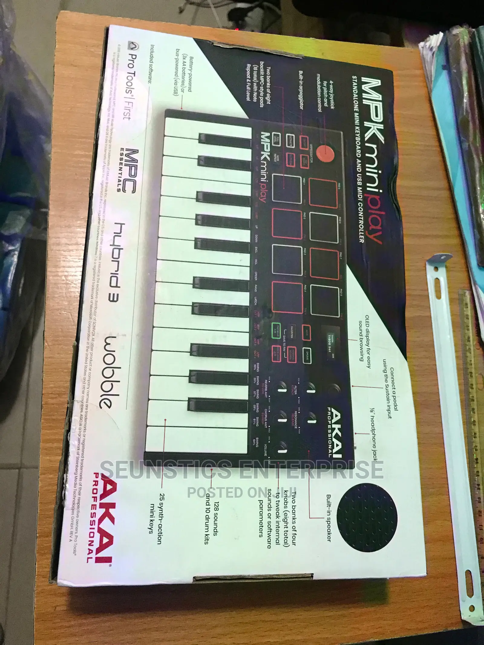 Akai Professional MPK Mini Keyboard