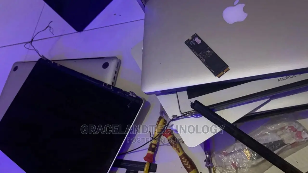 Macbook Pro 2015 Board