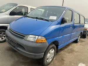 Toyota HiAce 2004 Blue