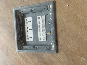 Floorbox Legrand 12 Module