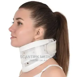 Cervical Collar Hard With Chin Pad - Medium
