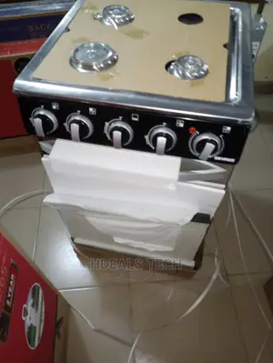 Black Coloured Body SKYRUN 3gas and 1electric Gas Cooker