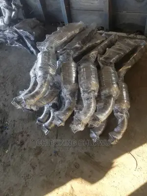Toyota Lexus LX570 Exhaust Catalyst Manifold