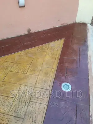 Stamp Concrete Floor (Landscape)