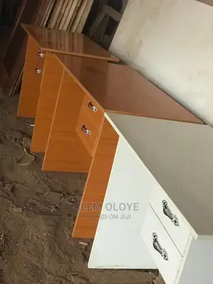 Quality Executive Wooden Office Table With Drawers.