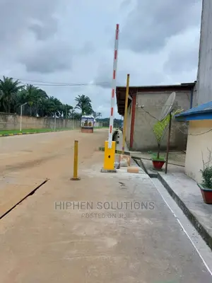 High Accuracy Boom Barrier Parking Lot