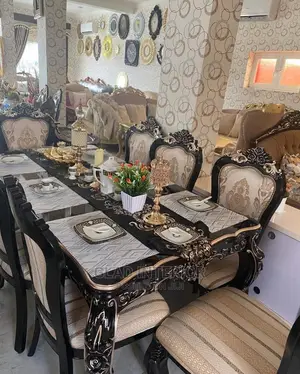 Royal Dining by Eight