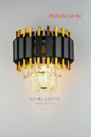 VIP Fancy Wall Bracket Light