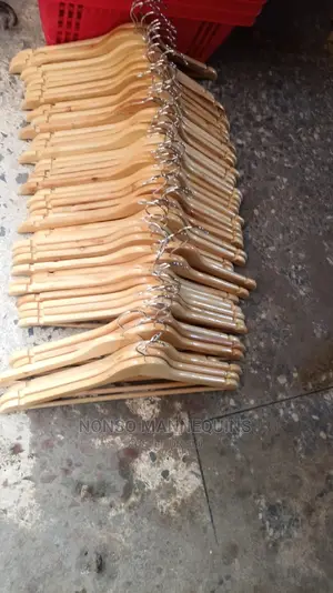 New Imported Clean Wooden Clothes Hangers