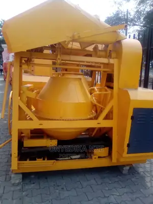Concrete Mixer With Hoist