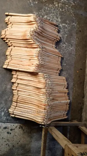 High Quality New Design Neat Wooden Clothes Hangers