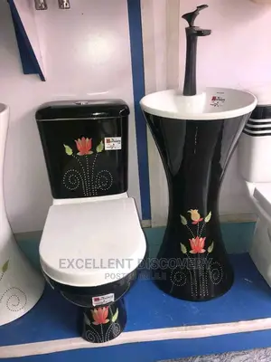 1316b Deco Water Closet