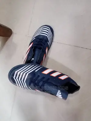 Turf Canvas Boot