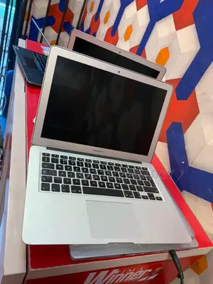 Laptop Apple MacBook Air 2017 8GB Intel Core I5 SSD 128GB