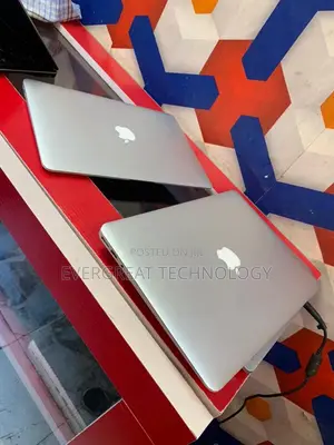Laptop Apple MacBook Air 2017 8GB Intel Core I5 SSD 128GB