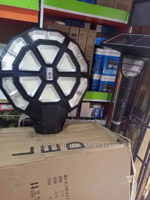 Round UFO All in One Solar Street Light