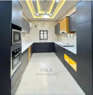 Plasterboard Ceiling Screeding