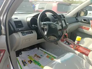 Toyota Highlander Limited 2012 Silver