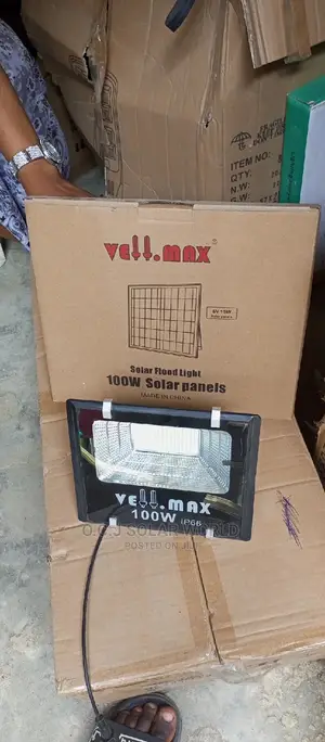 Vellmax 100 Watts Solar Street Light All in One