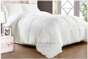 White Duvet,Bedsheet With 4 Pillow Cases
