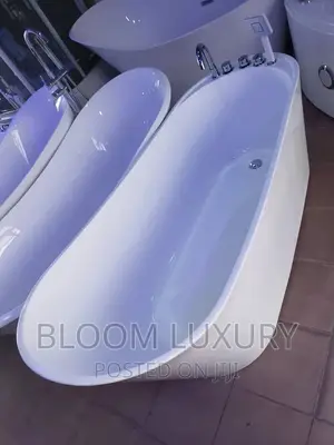 Acrylic Bathtub Size- 170×85cm