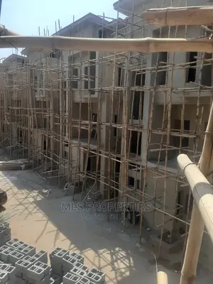 5bdrm Townhouse/Terrace in Ancestor Estate, Maitama for Sale