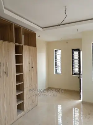 Furnished 3bdrm Block of Flats in Surulere for rent