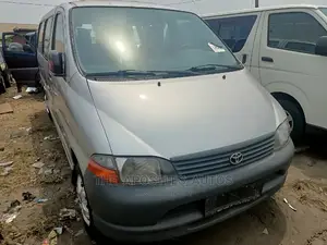 Toyota HiAce 2003 Silver