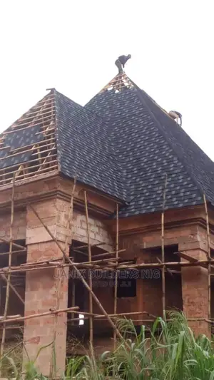 Shingles Black and White Stone-Coated Design