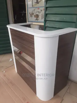 Executive Receptionist Table