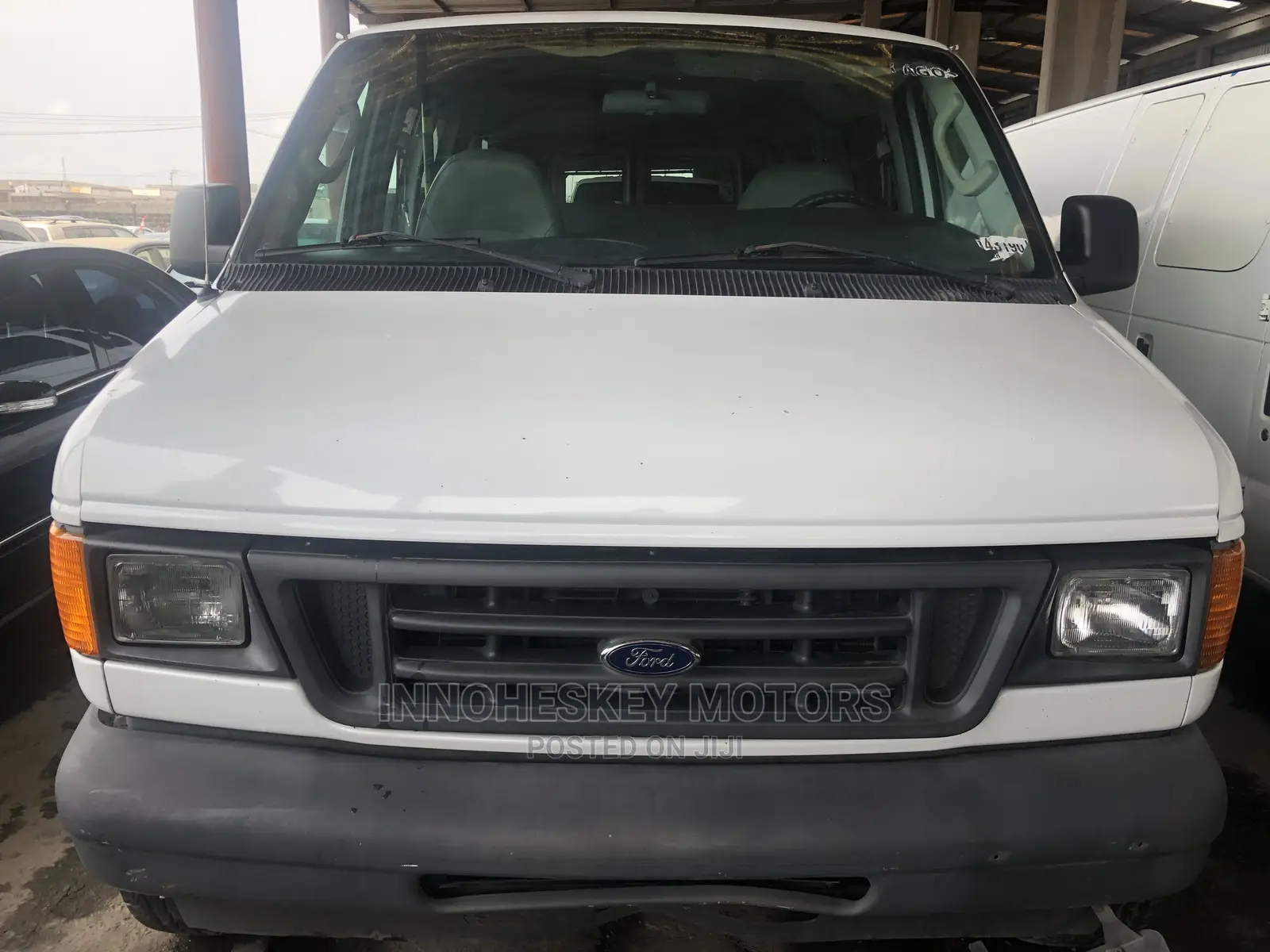 Ford E350 2004 White
