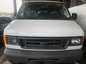 Ford E350 2004 White