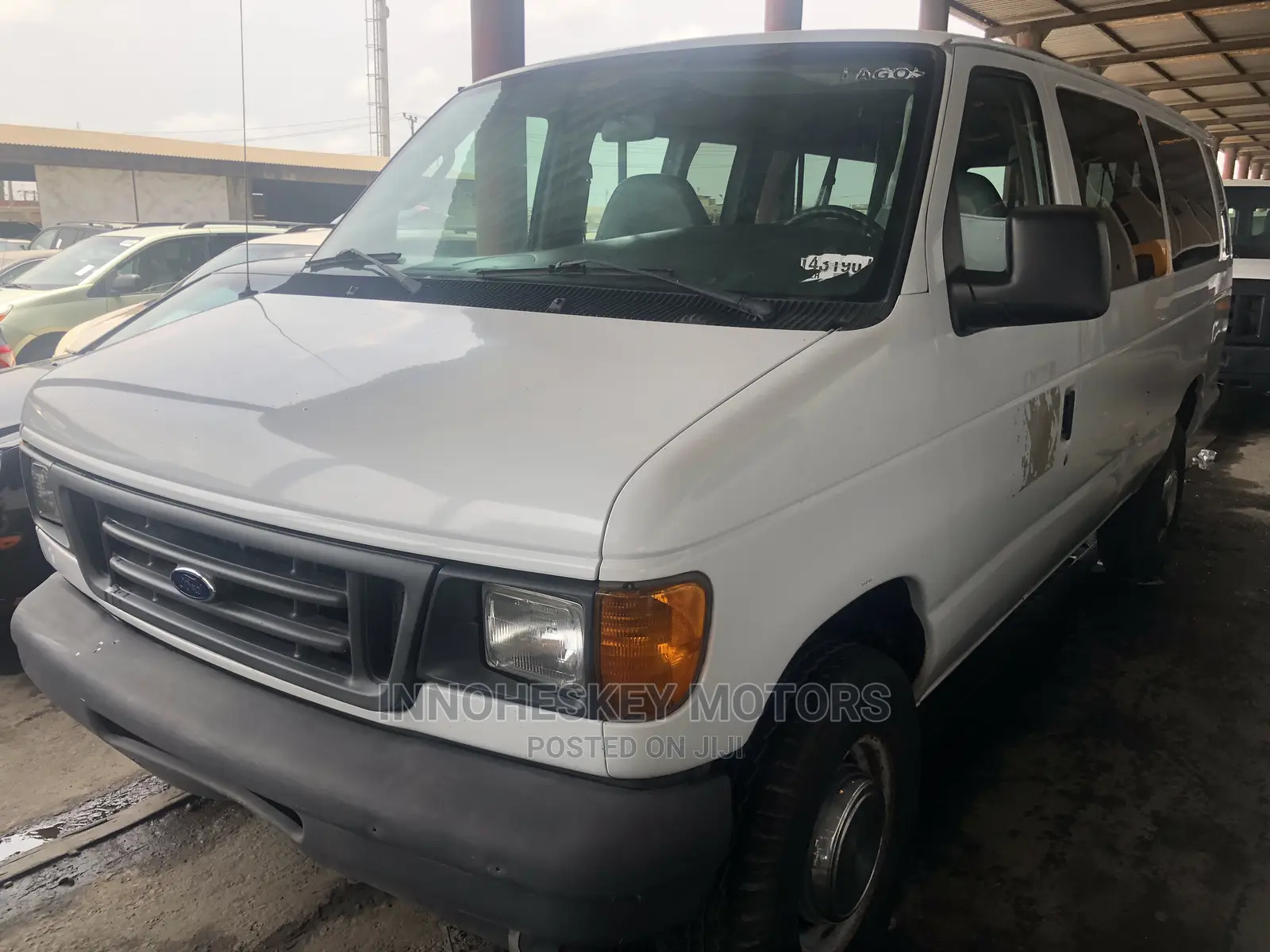 Ford E350 2004 White
