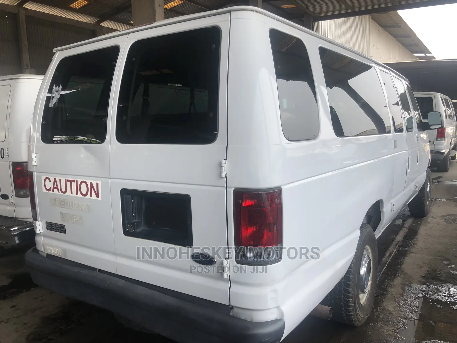 Ford E350 2004 White