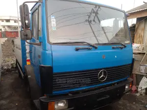 Mercedes Truck 814 16feet