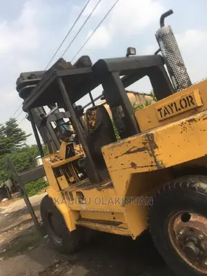 Forklift Hire 15 Tons