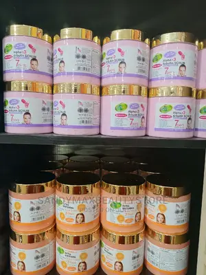 Veet Alpha Arbutin Whitening Scrub