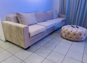 4 Seater Sofa With Tufted Center Table