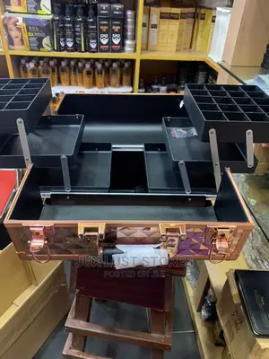 Three Step Big Professional Make_up Box