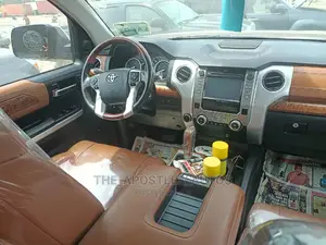 Toyota Tundra 2014 Brown