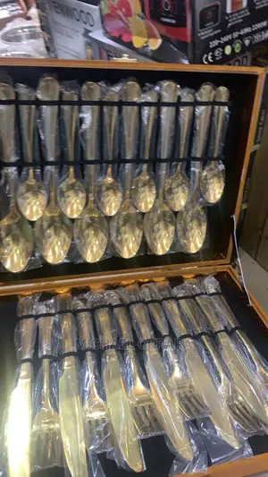 24 Pieces Golden Cutlery Sets
