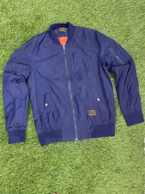 Luxury Men’S Simple Pull Up Jacket “L”