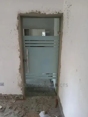 Single Hinge Glass Door