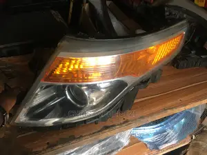 Ford Explorer Head Lamp 2011 2012 2013 2014