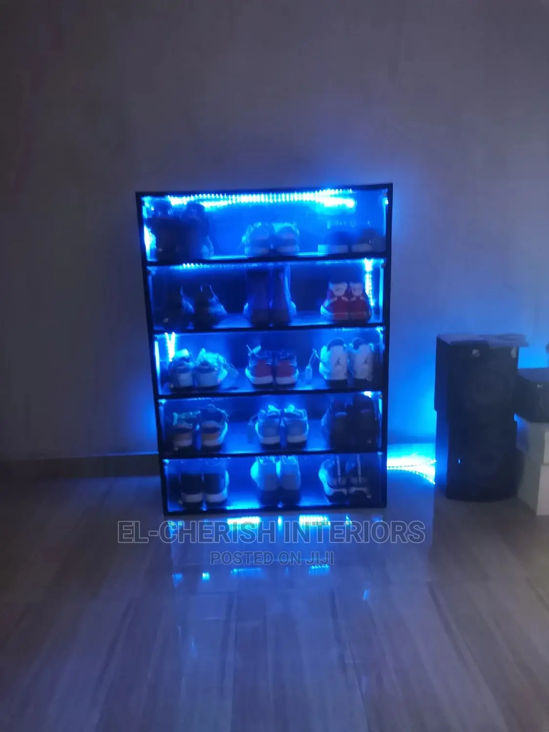 Exclusive Shoe Display Rack