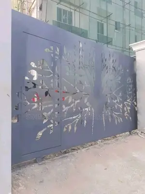 Lisa Cut Classic Gate