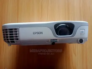 Clean and Portable Epson Eb-X11 Projector